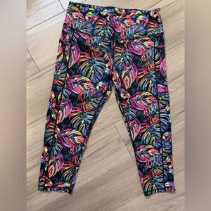 Constantly Varied Gear Black Multicolor Poo Art Multicolor Tropical Leaf Leg L